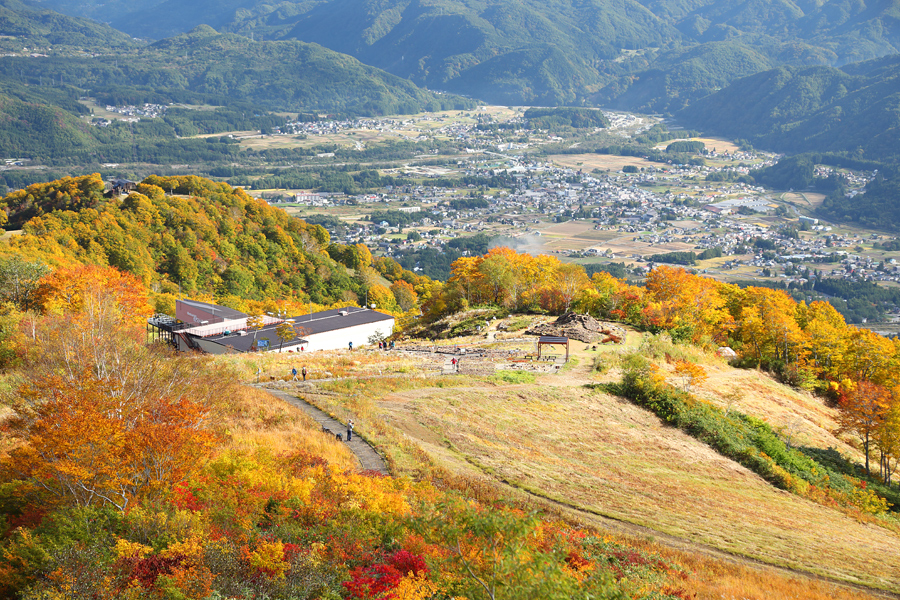 Hakuba Goryu Alpine Botanical Garden / Partly Cloudy