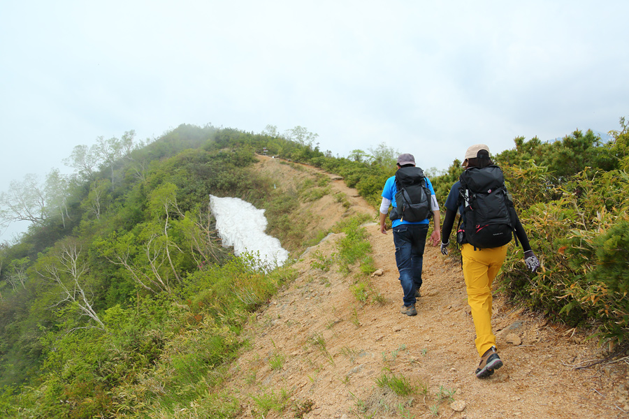 Mt. Kotomi / Cloudy