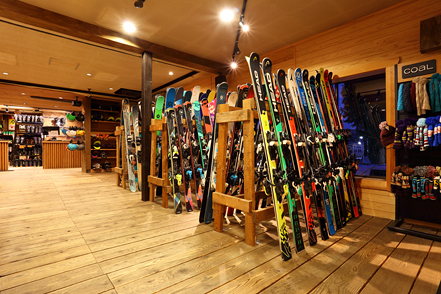 ウッディレンタル 八方本店
