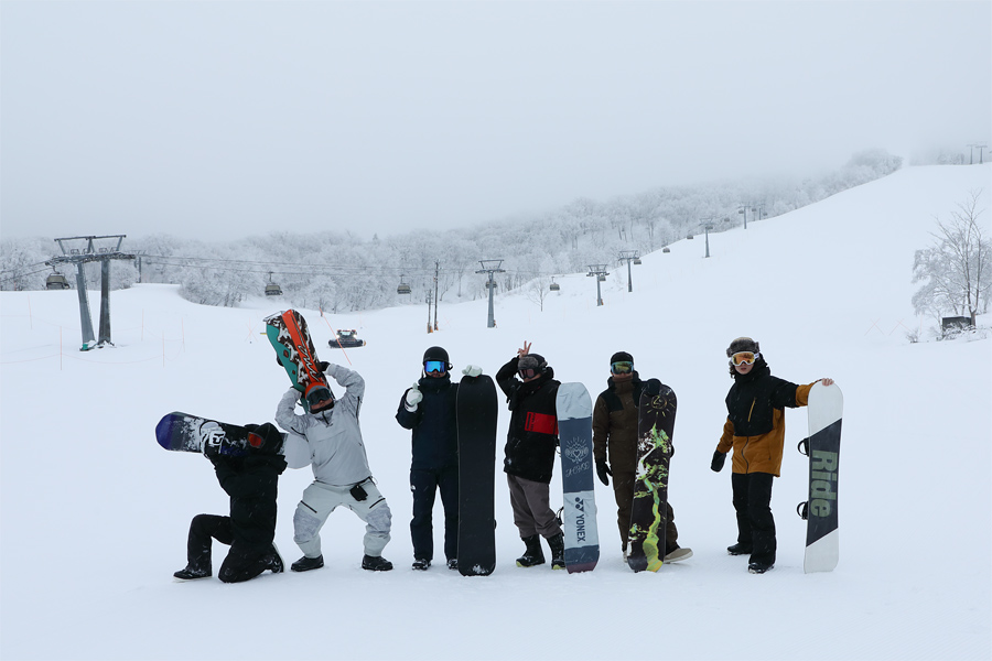 100cm / Snow Clouds