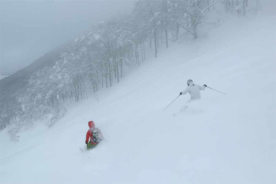 300cm / Snow Clouds