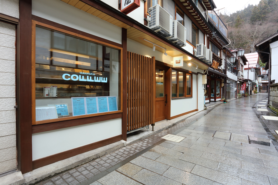 YAMANOUCHI COFFEE / 朝6時オープンのカフェ